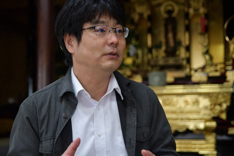 そこが聞きたい：旧統一教会信者の声を聴く 脱カルト支援に取り組む