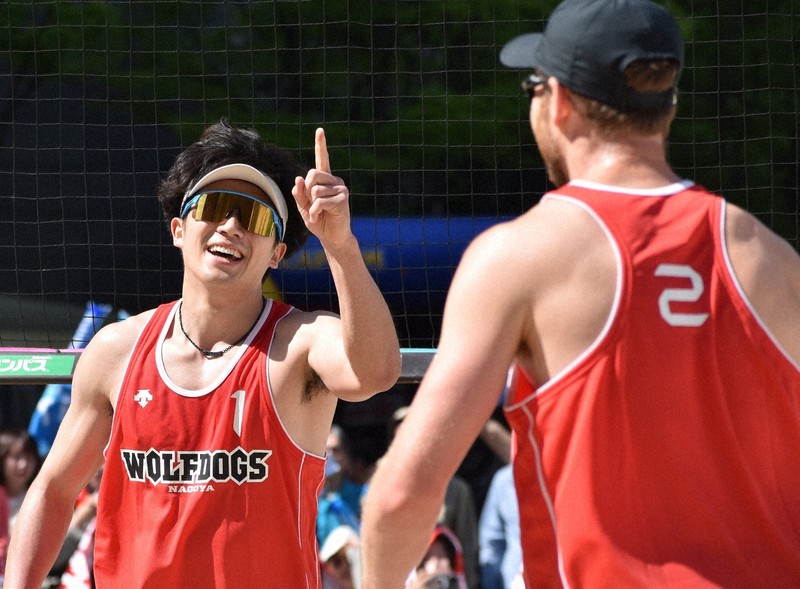 水町泰杜、ビーチ今季初戦は3位 ティリ監督にもらった言葉は… | 毎日新聞