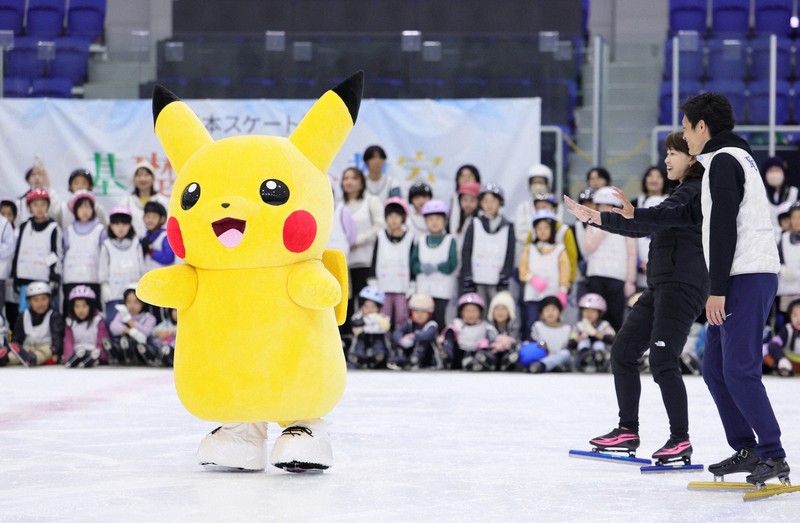 ピカチュウと滑ろう ポケモンスケートチャレンジ 田中刑事さんや岡崎