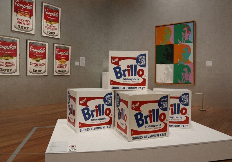 ART：「リアル」から見る美術史 ウォーホル「ブリロの箱」も