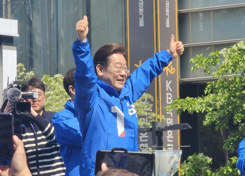 食べられる草木も知っていた」 李在明氏、極貧から大統領に | 毎日新聞