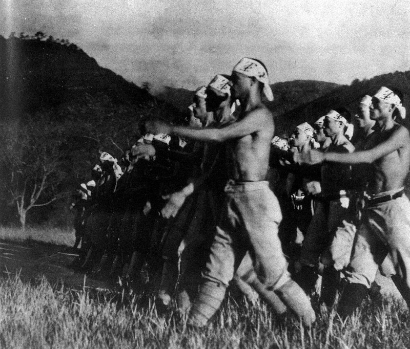 戦中写真を読む：／41 戦火の人々 台湾の兵士たち 南方に動員され苦闘