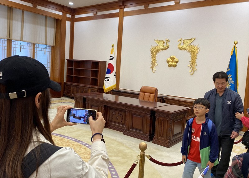 韓国大統領府はどこに？ 再移転案が浮上、旧庁舎は駆け込み見学急増