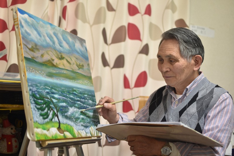 酸性雨、温暖化…書きためた論文を油絵に 78歳研究者に募る危機感