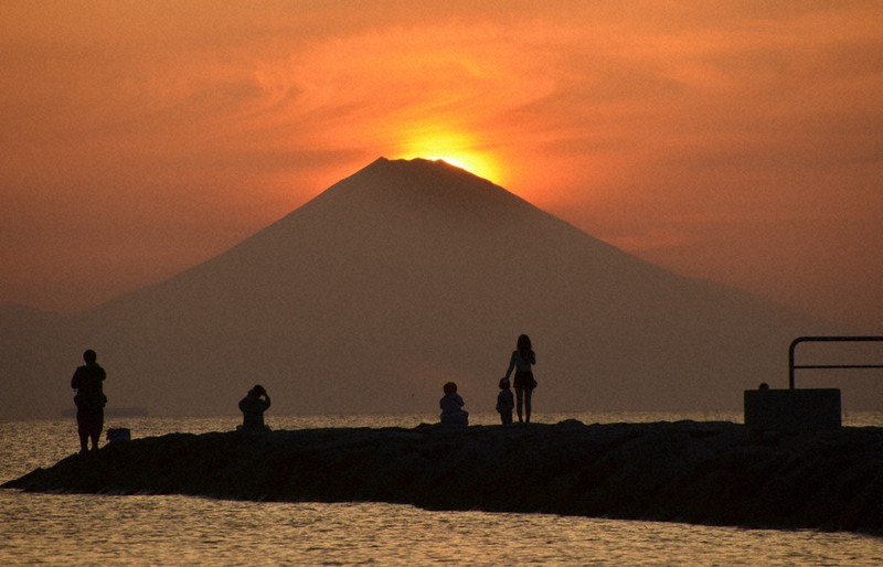 海の向こうに日本一の宝石 館山 ／千葉 | 毎日新聞