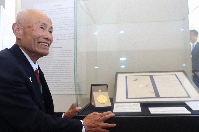 世界平和考えよう ノーベル賞メダルなど レプリカ展示 原爆資料館 広島