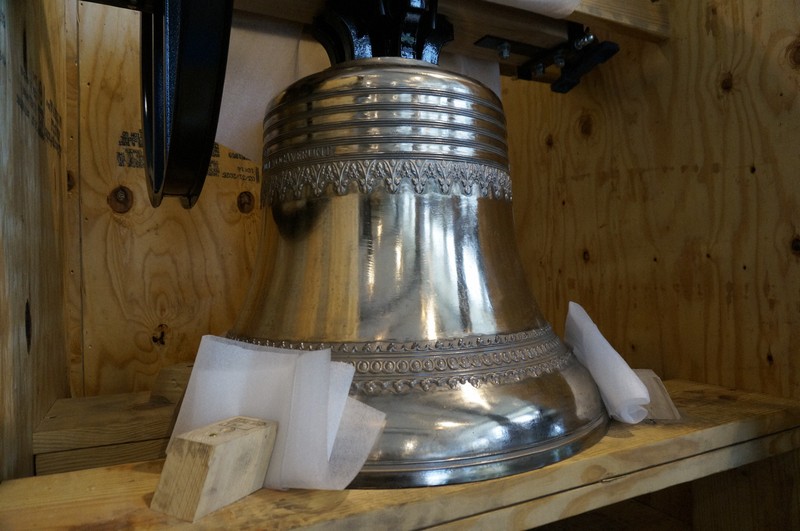 浦上天主堂に鳴り合う鐘 長崎に再び 原爆で一つ破壊 米国人ら復元