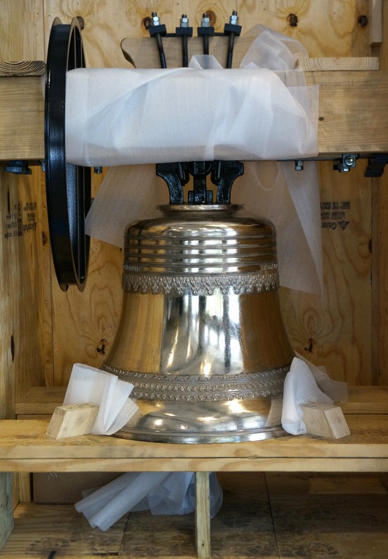 浦上天主堂に鳴り合う鐘 長崎に再び 原爆で一つ破壊 米国人ら復元