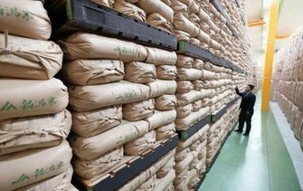 備蓄米 流通段階での上乗せ額、最大3倍 農水省、経費と利益を分析