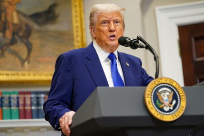 米ホワイトハウスで記者会見を開くトランプ大統領＝2025年5月12日、ロイター