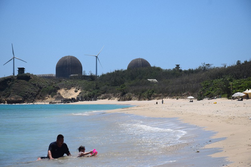 【中古】巻原発・住民投票への軌跡 (脱原発シリーズ) 巻原発・住民投票への軌跡 (脱原発シリーズ 2) | 桑原 正史, 桑原 三恵