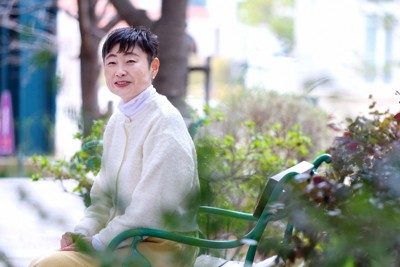 漫画家の細川貂々さん＝兵庫県宝塚市で2025年3月7日、梅田麻衣子撮影