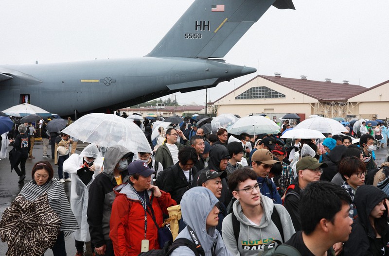 横田基地を開放 「日米友好祭」始まる 事故受け空自は展示取りやめ