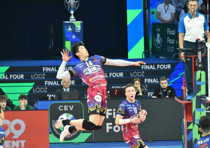 石川祐希　ペルージャ　バレーボール バレーボール】石川祐希(ペルージャ)2024-2025公式戦