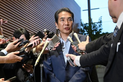 支援者からコメもらった政治家、罪に問われない?　識者の見解は