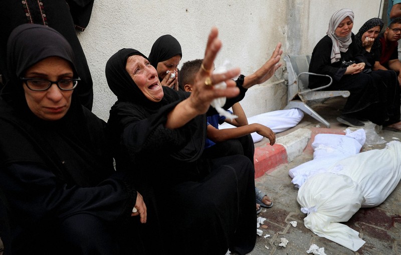 イスラエル軍が大規模な地上侵攻を開始 18日だけで125人超死亡 | 毎日新聞