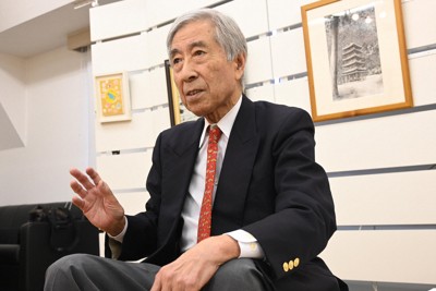 インタビューに応じる赤尾信敏・元タイ大使＝東京都中央区日本橋で2025年5月8日午後4時43分、川口峻撮影