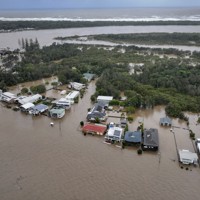 写真まとめ 豪州東部で「500年に1度」の洪水、5万人孤立 [写真特集1/6