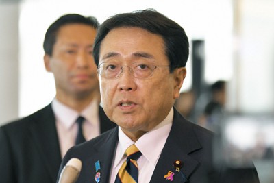 赤沢氏が渡米 自動車などで交渉前進目指す トランプ関税協議 | 毎日新聞