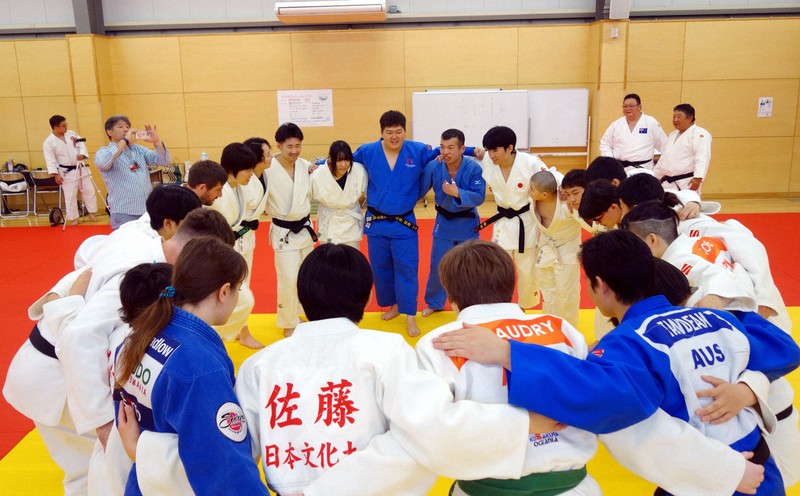 Team huddle before the match, tokyo, May 6, 2025