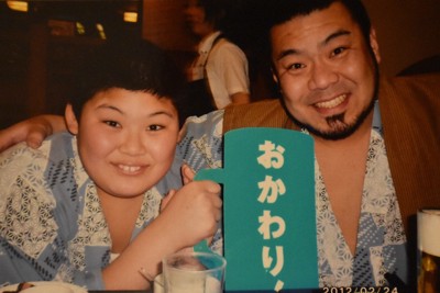 橫綱大之里壓倒性勝利,伯乃富士甘拜下風:大相撲賽況報導