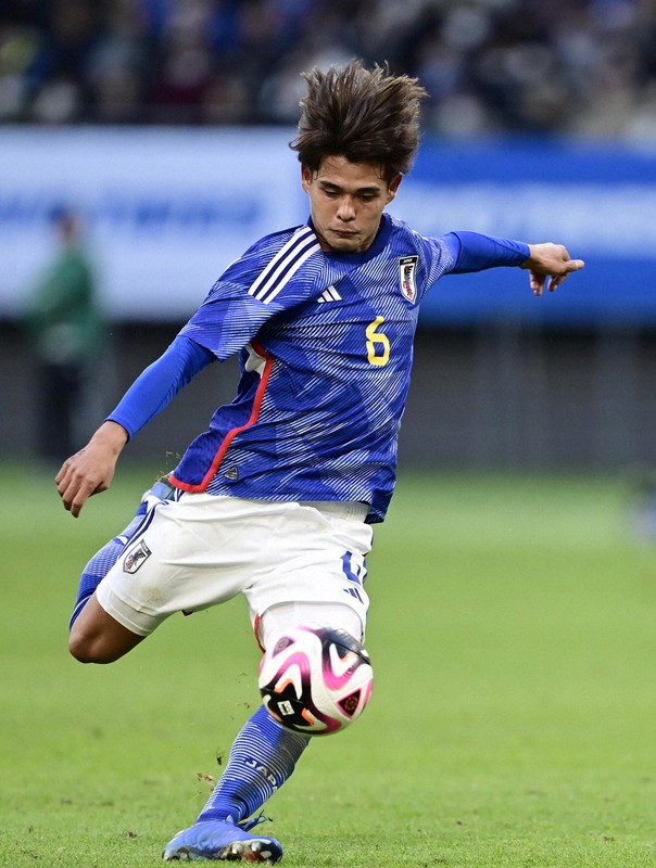 フラッグとサッカー　２００２ 日本代表全記録　豪華版 日本サッカー協会オフィシャル2002日本代表全記録 豪華版 | J