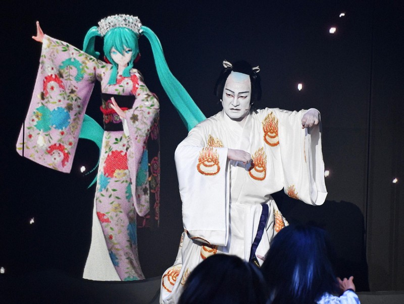 千本桜　初音ミク　中村獅童　超歌舞伎　缶バッジ　1点 超歌舞伎 Powered by NTT『今昔饗宴千本桜』が歌舞伎座初降臨