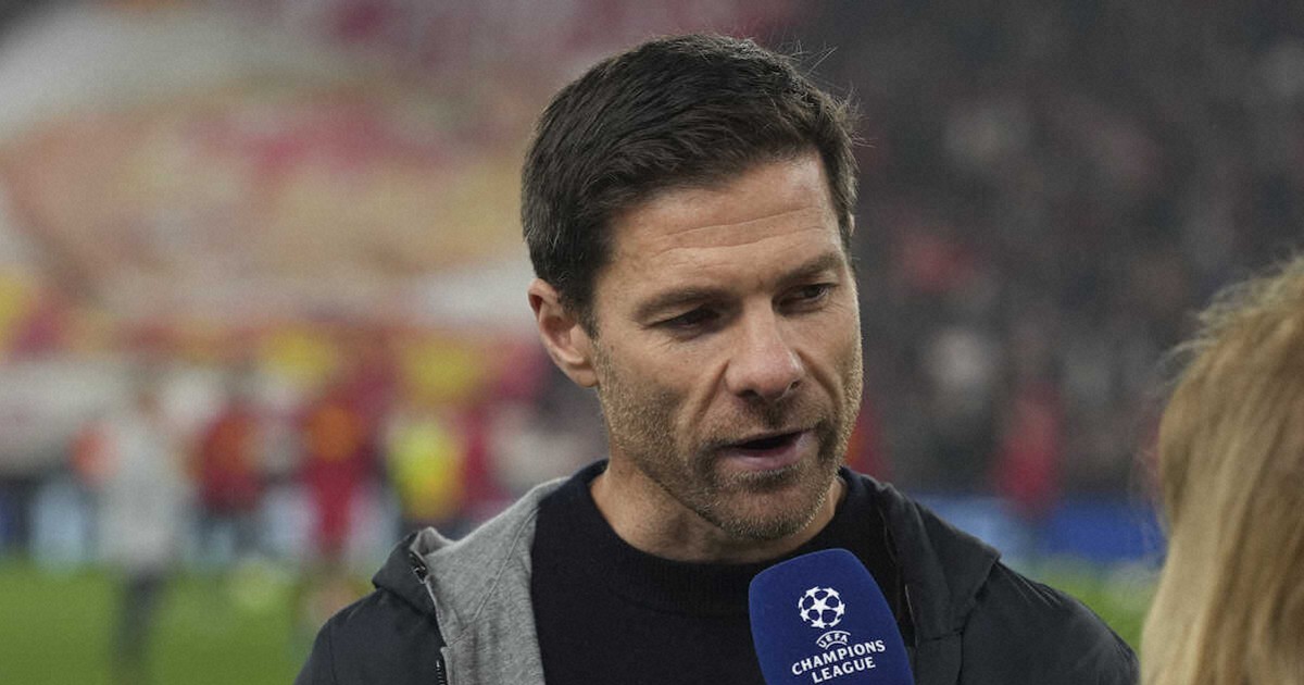 シャビ アロンソ スペイン代表 サイン ユニフォーム レアル マドリード 監督 シャビ アロンソ スペイン代表 サイン ユニフォーム レアル