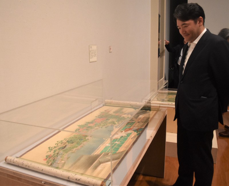 旧松山藩主、久松家の史料1万6692点寄贈へ 現存に研究者も驚き | 毎日新聞