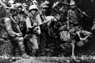 戦中写真を読む：／40 戦火の人々 医療の前線 傷病者も国策宣伝