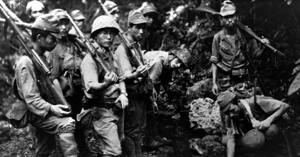 日の丸 鉢巻 集合写真 戦前 戦時中 戦争 日の丸 鉢巻 集合写真 戦前 戦時中 戦争 芸術写真