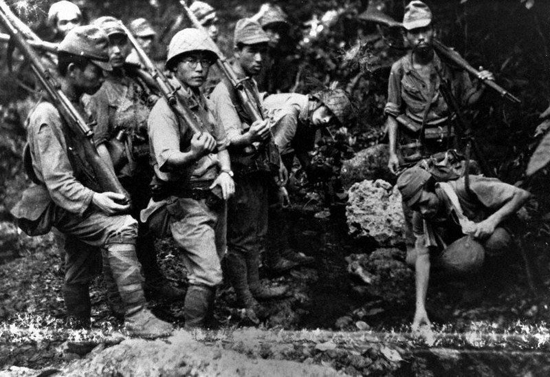 戦中写真を読む：／43 食の風景 兵糧 慢性的に不足、収奪も ／東京