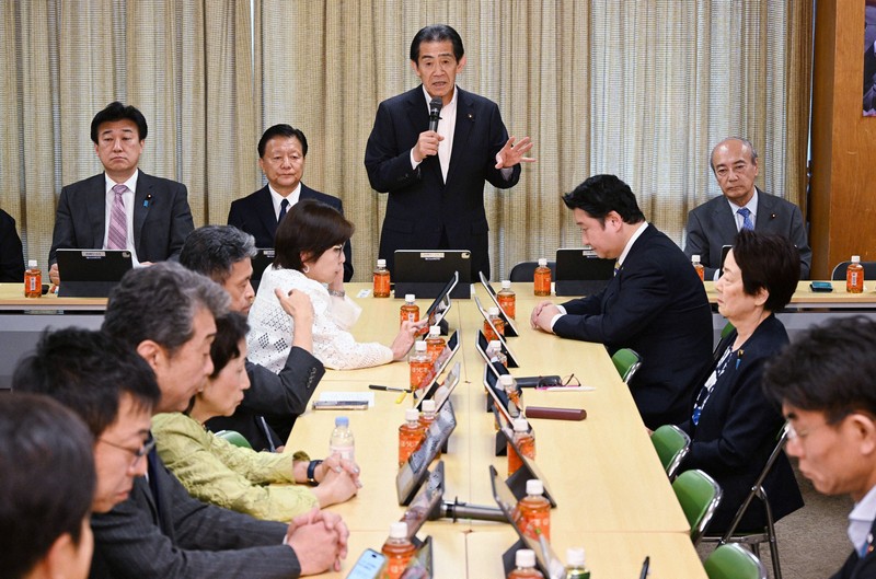 選択的夫婦別姓、自民WT座長が「一任」宣言 半ば強引に議論収束 | 毎日新聞