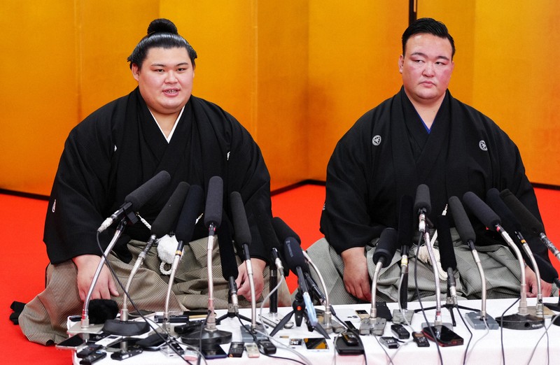 最速横綱・大の里　口上は堂々と、「2人の父」の存在が随所に