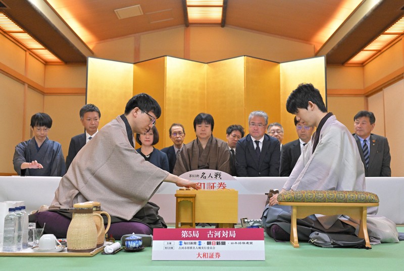 ザ名人戦 ライブ配信】第83期名人戦第4局 前夜祭 藤井聡太名人 vs 永瀬拓矢九段