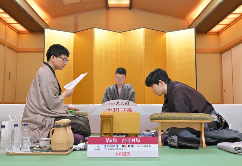 名人戦第5局 永瀬九段が67手目封じ1日目終了 | 毎日新聞