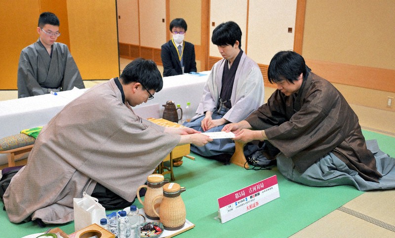 第83期名人戦　第5局　じりじりした中盤戦