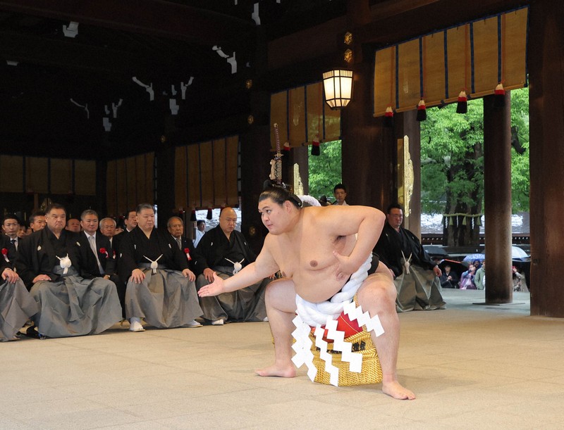 奉納土俵入り 新横綱・大の里 明治神宮で [写真特集1/12] | 毎日新聞