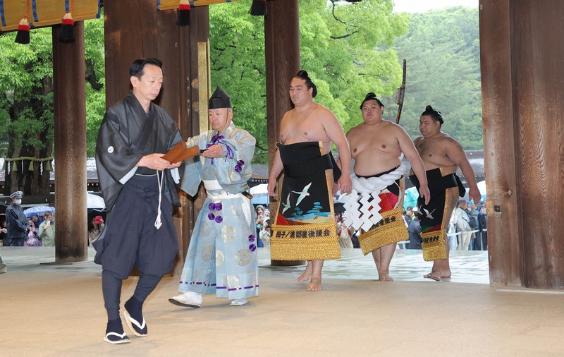 奉納土俵入り 新横綱・大の里 明治神宮で [写真特集1/12] | 毎日新聞