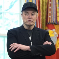 トランプ米大統領との記者会見に臨むイーロン・マスク氏＝ホワイトハウスで2025年5月30日、AP