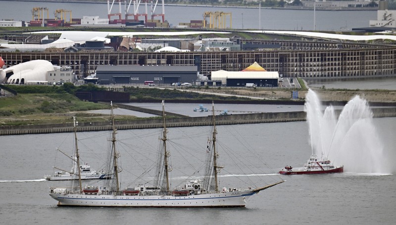 万博会場周辺で帆船が海上パレード OSAKA SAILING EXPO 2025 [写真特集