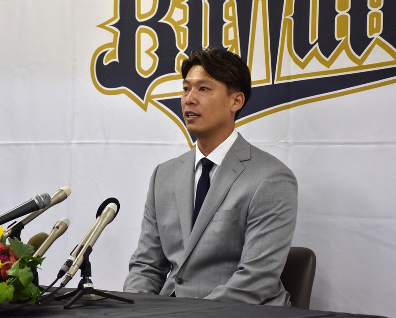 中日から移籍のオリックス岩崎翔「優勝のため体削りたい」 入団会見
