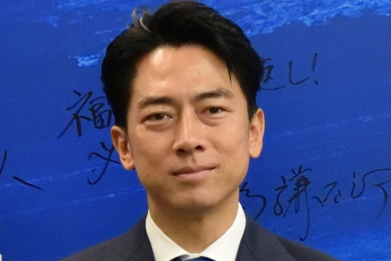 世界に1枚? 激レア 小泉 進次郎 クッション カバー 小泉 米 自民党 備蓄 IXYGXJ6ORFMHTL7MKMWCJD4MTM.jpg
