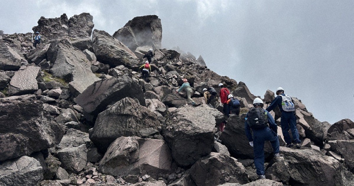 普賢岳火砕流あす34年 「平成新山」登れるか 警戒区域、規制緩和を検討