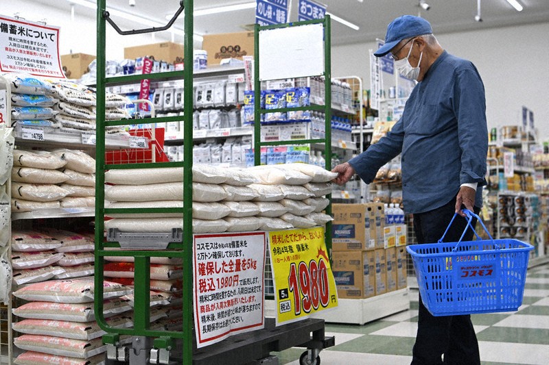 備蓄米、県内で販売始まる 「値段下がってくれれば」 消費者期待