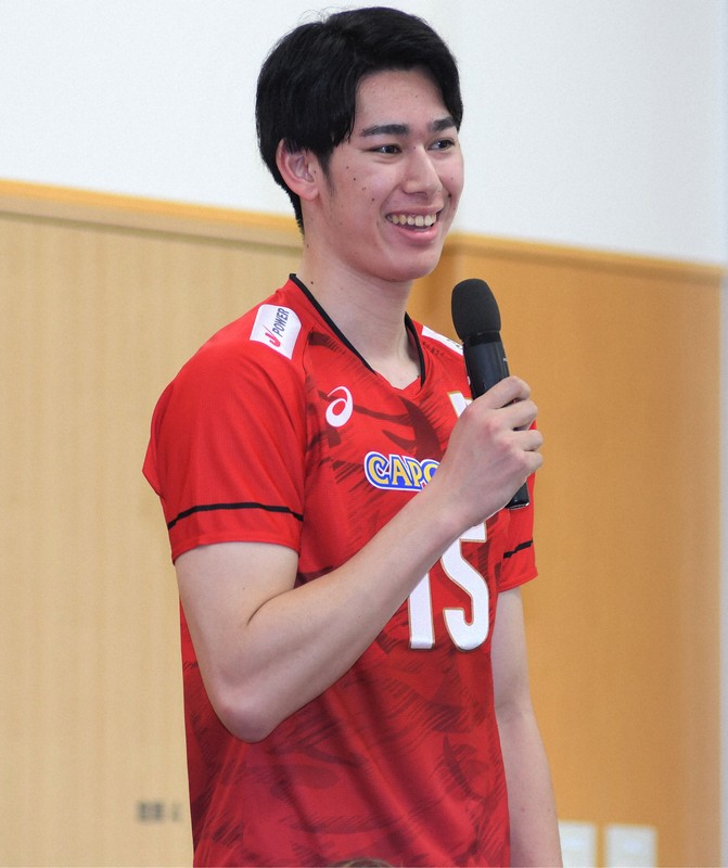 バレー推し:甲斐優斗「サーブだけで楽しかった」パリ五輪、今年は バレー推し:甲斐優斗「サーブだけで楽しかった」パリ五輪、今年は