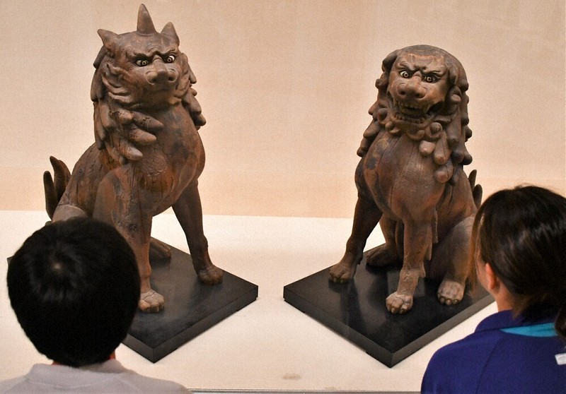 個性的な表情楽しんで 歴史民博 神像や狛犬など展示 栗東 ／滋賀