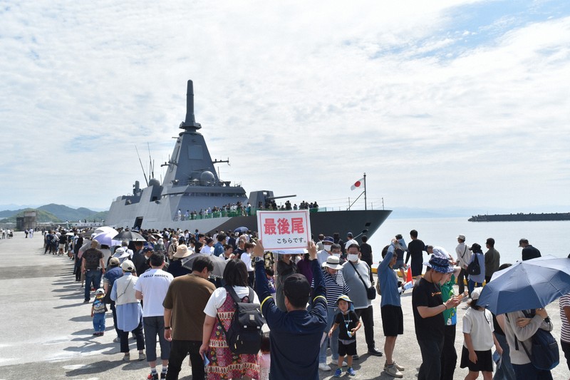 最新鋭ステルス護衛艦「によど」 由来の高知に初入港で一般公開