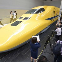 抽選倍率約22倍 ドクターイエローT4編成 搬入イベント [写真特集6/22