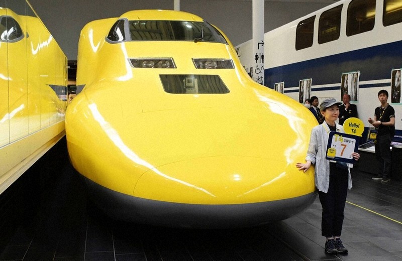 ドクターイエロー：幸せの黄色、人気は止まらず 引退のドクター  